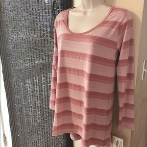 NWT❤️LuLaRoe Pink Long Sleeve